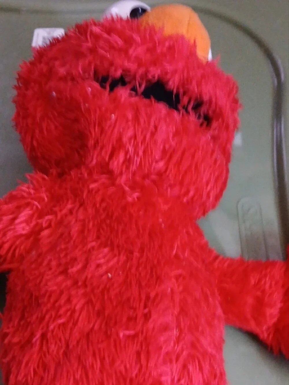 Working Tickle Me Elmo Plush. Cross Listed. Ask If Avalible.